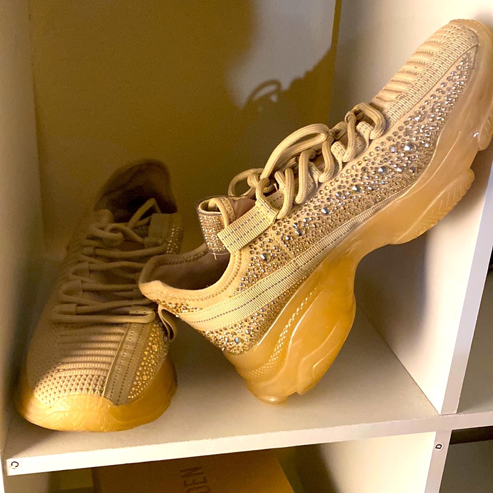 Steve Madden sneakers